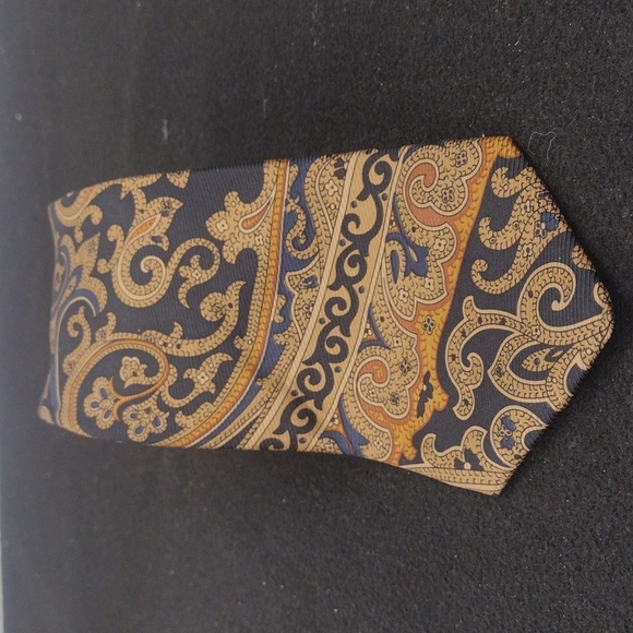 Jasso Ella - Picture 1 of 3